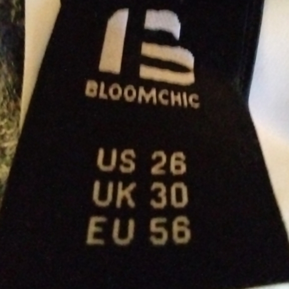 BLOOMCHIC SOLID WAFFLE KNIT WRAP LONG SLEEVE TOP WOMEN'S SIZE 4X - Picture 8 of 11